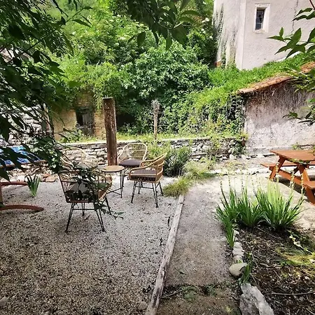 Сasa de vacaciones Maison Avec Piscine Pour 10 A 14 Personnes